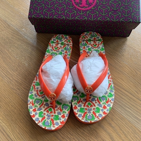 Tory Burch Printed Thin Flip-Flop: Poppy Red Paisley - Picture 1 of 7